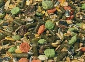 Zwergkaninchen- und Meerschweinchenfutter Deukanin Nagermüsli